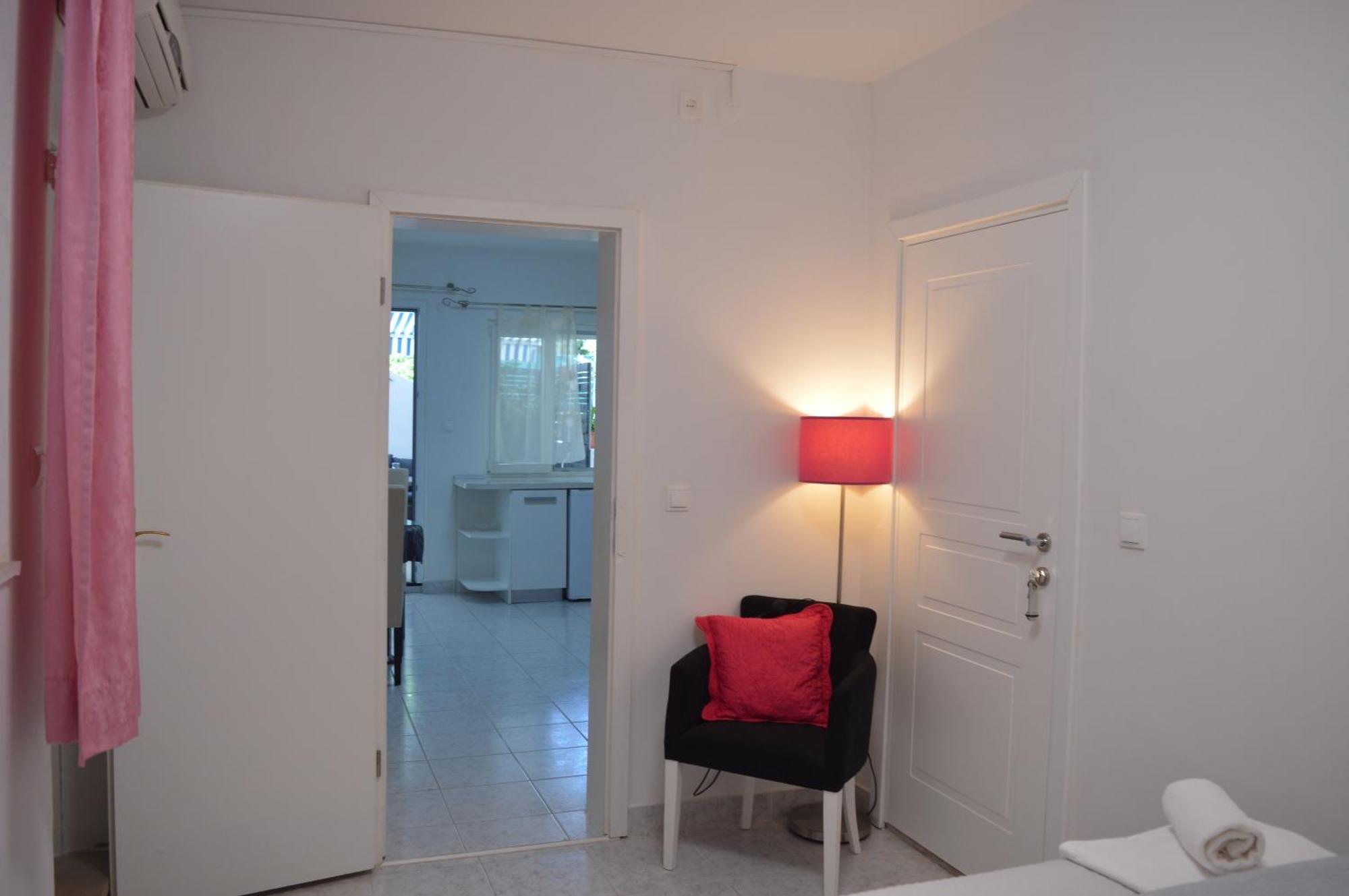 Kiki'S Haven By Villa Kristonia Hvar Town Esterno foto